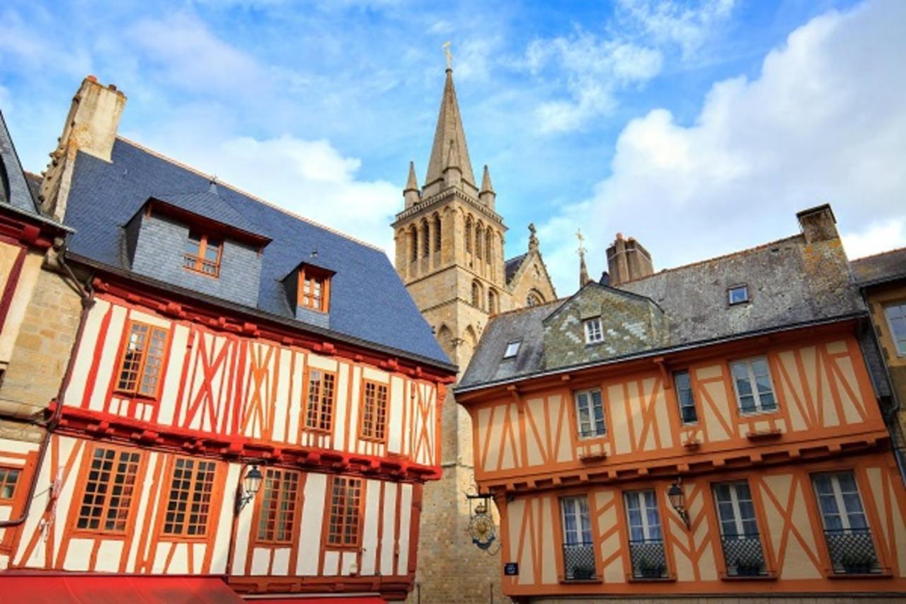Ferienwohnung Studio Tout Confort Avec Vue Cathedrale A St Patern Vannes-Centre Exterior foto